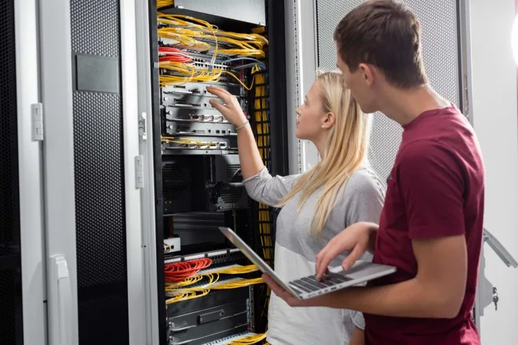 Find Local low voltage contractors licence Los Angeles, Onboard IT Tech