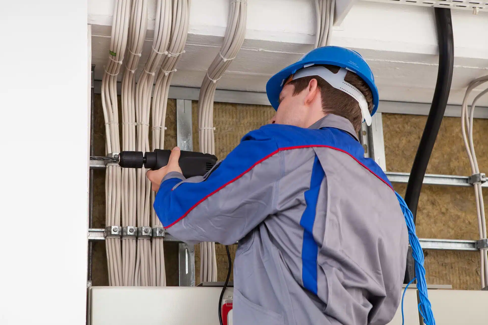 LOOKING FOR low voltage technicians Los Angeles, Onboard IT Tech