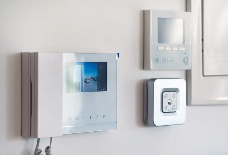 Home Intercom System Installers Near Los AngelesHome Intercom System Installers Near Los Angeles- Onboard IT Tech || home intercom system installation near me, home intercom system near me