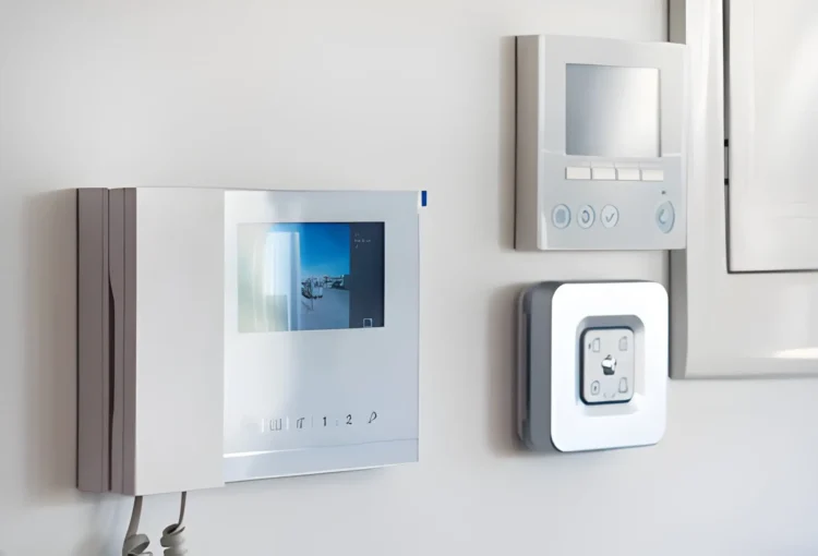Smart Home Technology advanced security control panel with smart surveillance and alerts
