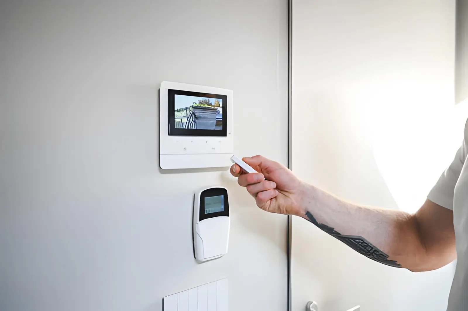 Smart Intercom And Access Control Integration used in office environment with biometric and card-based entry system